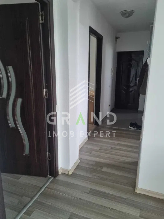 Ap 3 camere, BALCON, PARCARE, zona Buna Ziua