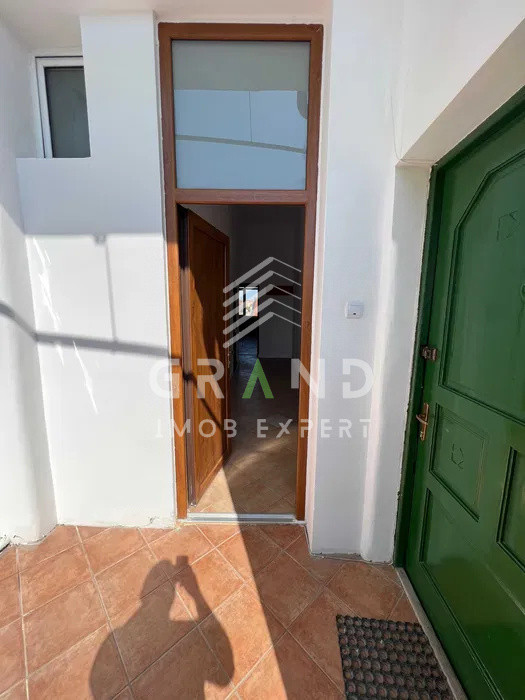 GARSONIERA ECONOMA, TERASA COMUNA, ZONA CENTRU/UMF