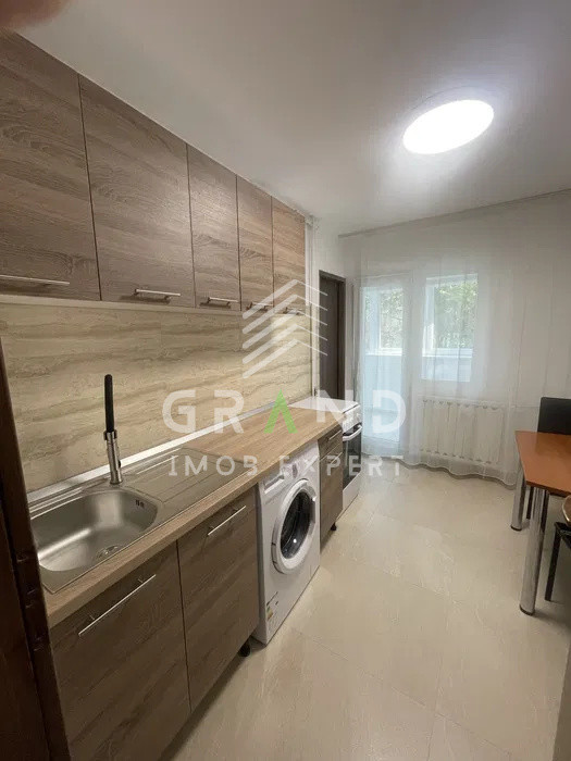 Ap 2 CAMERE, BALCON, PARCARE, zona Manastur