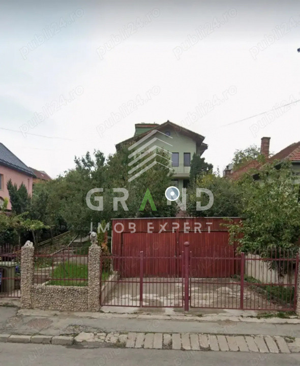 Living spațios + curte comună cu pomi, foisor și grătar – perfect pentru familie