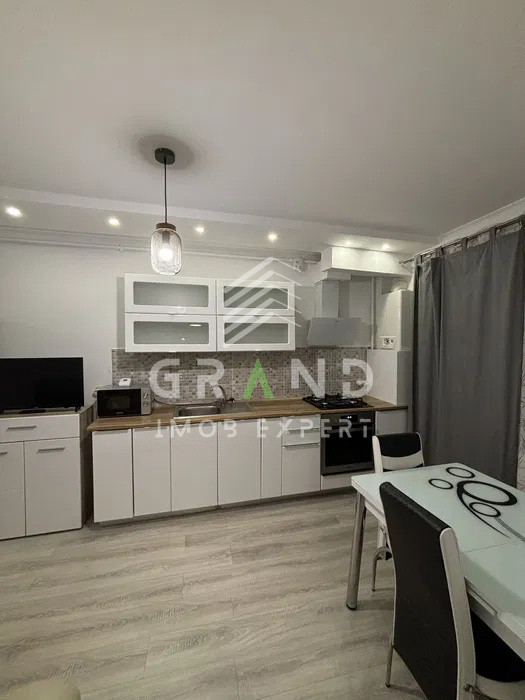 Ap 3 camere, BALCON, PARCARE, zona Floresti/Vivo