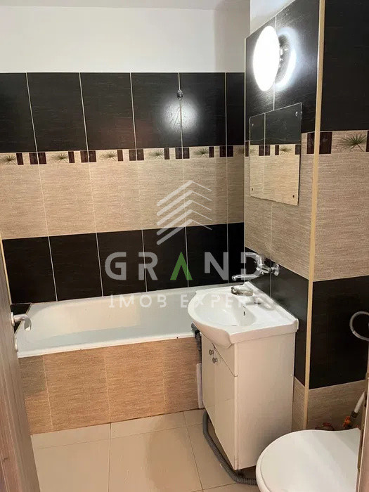 Ap 2 camere DECOMANDAT, BALCON, zona Manastur