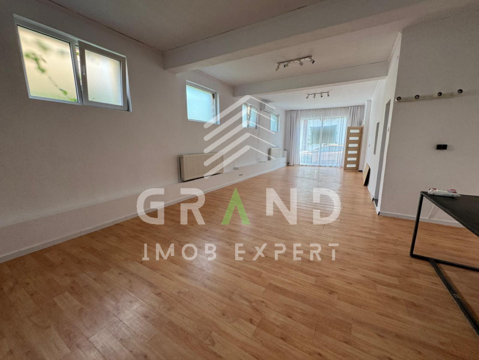 Închiriere casă–zonă centrală,Str. Caracal | 280 m² utili | Parcare asigurată