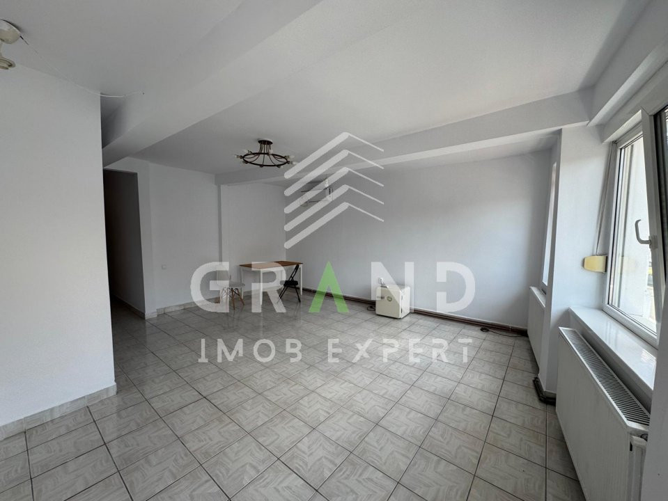 Închiriere casă–zonă centrală,Str. Caracal | 280 m² utili | Parcare asigurată