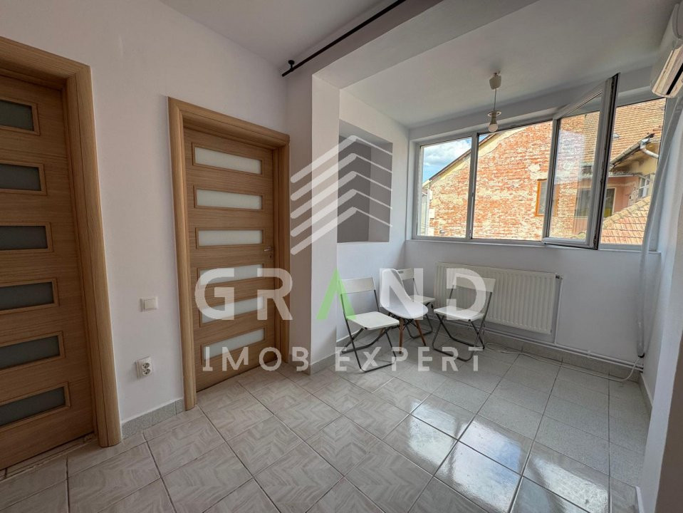 Închiriere casă–zonă centrală,Str. Caracal | 280 m² utili | Parcare asigurată
