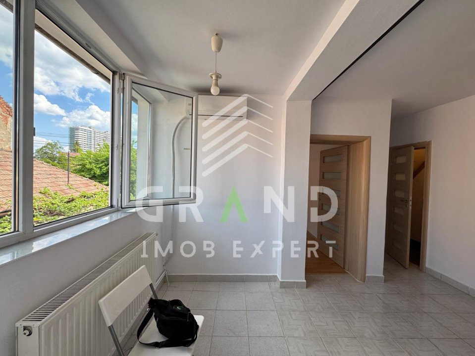 Închiriere casă–zonă centrală,Str. Caracal | 280 m² utili | Parcare asigurată