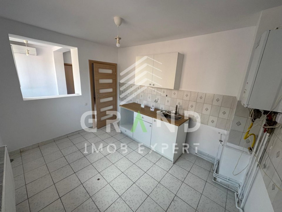 Închiriere casă–zonă centrală,Str. Caracal | 280 m² utili | Parcare asigurată