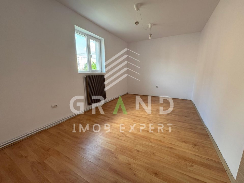 Închiriere casă–zonă centrală,Str. Caracal | 280 m² utili | Parcare asigurată