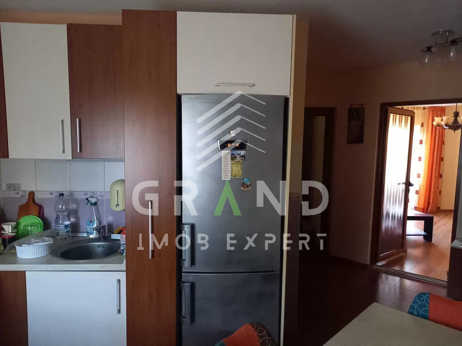 Ap 2 camere DECOMANDAT, BALCON, zona Manastur/USAMV