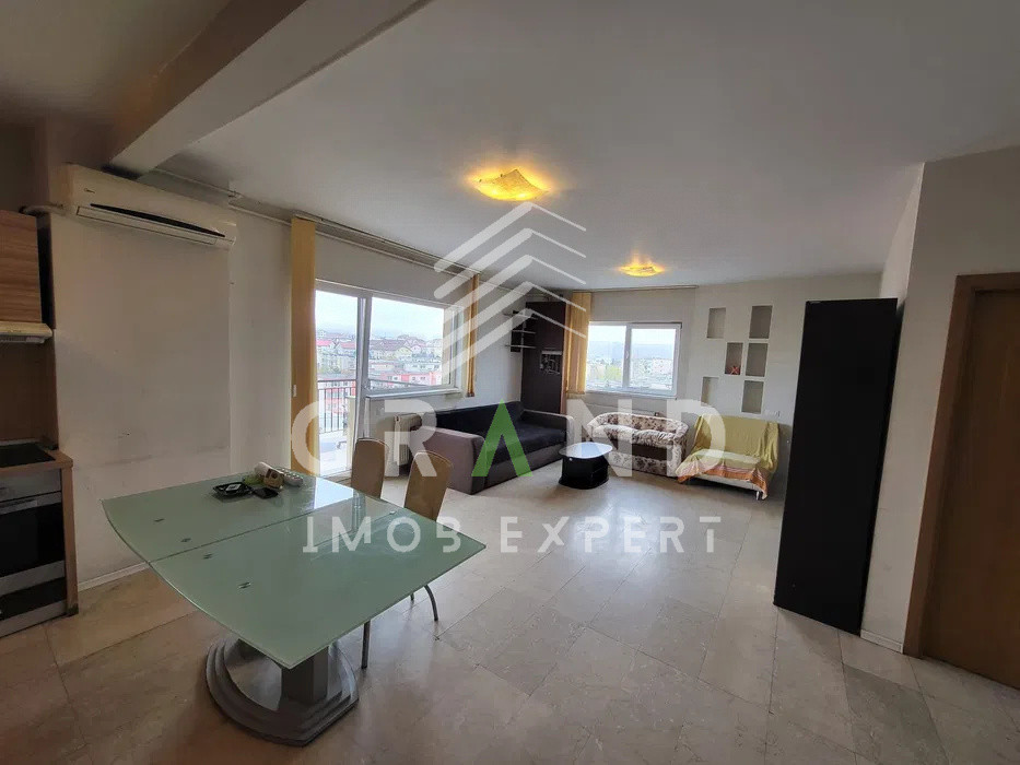 Ap 3 camere/ 2 DORMITOARE / BALCON / zona Zorilor