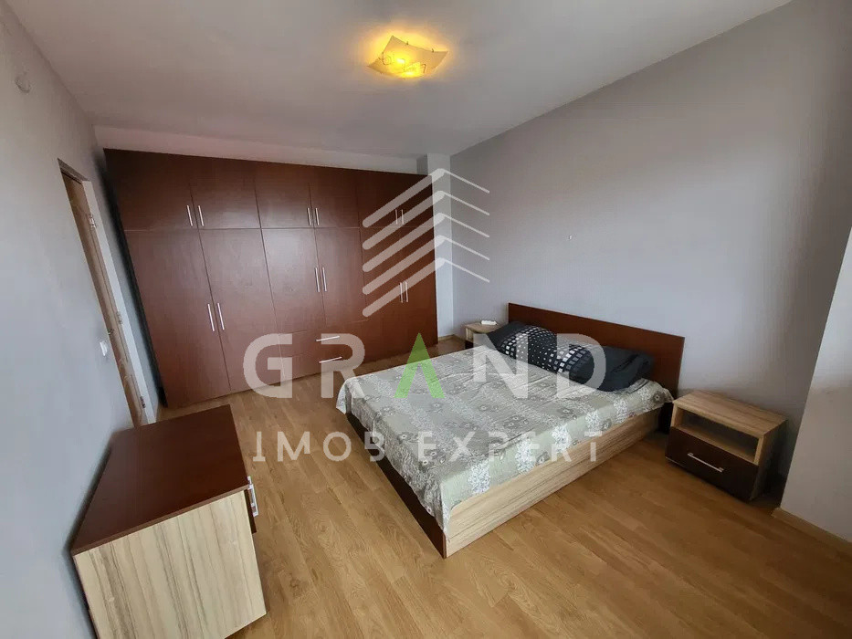 Ap 3 camere/ 2 DORMITOARE / BALCON / zona Zorilor