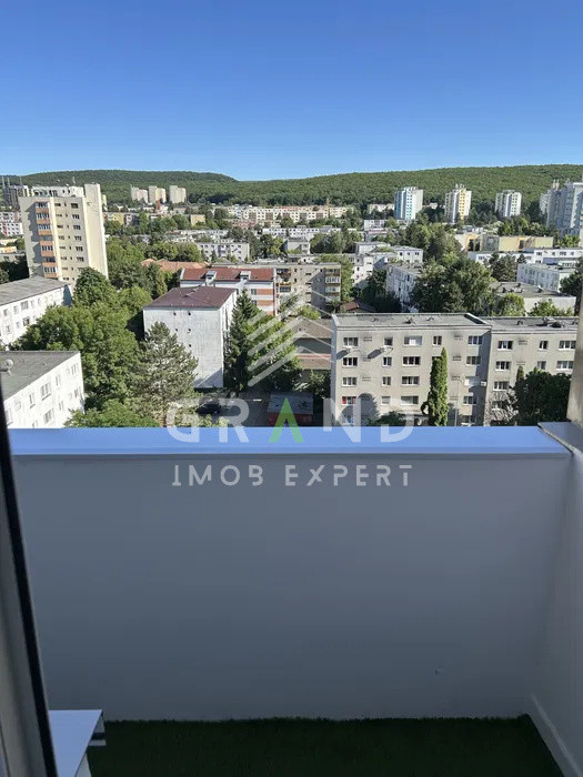 Ap 2 camere DECOMANDAT, BALCON, zona Manastur