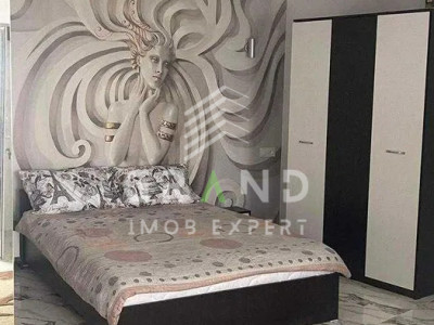 Garsonieră de închiriat, cu grădină privată, în casă, – zona Calea Motilor