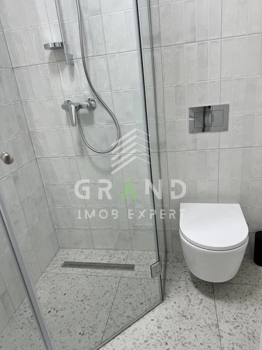 GARSONIERA MODERNA, CURTE INTERIOARA, zona Ultracentrala/Piata Muzeului