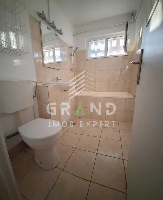 Ap 3 camere, BALCON INCHIS, zona Gheorgheni