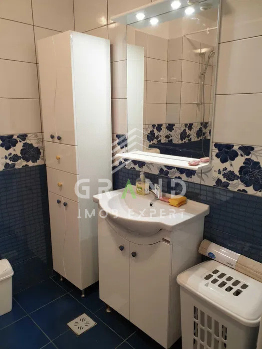 Ap 2 camere DECOMANDAT, BALCON, PARCARE, zona Vivo