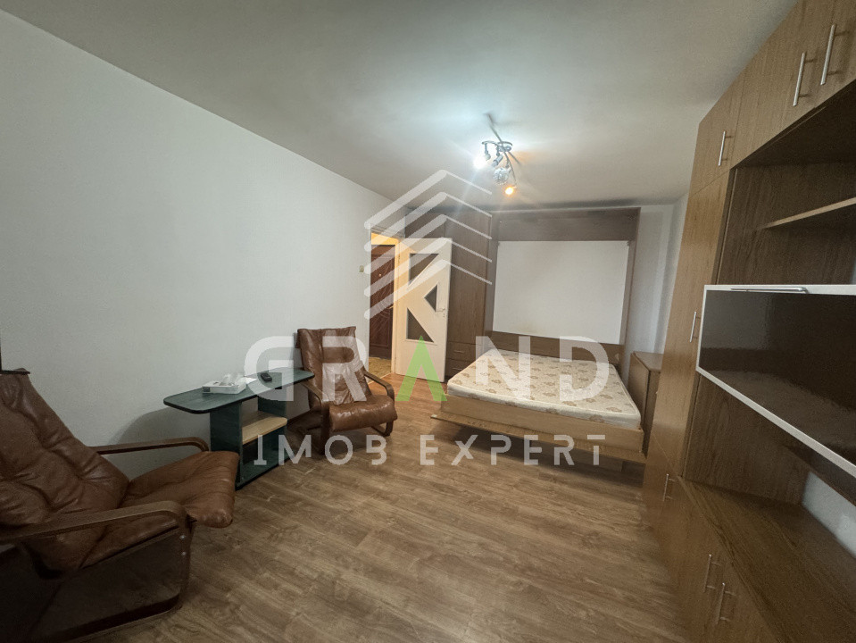 OPORTUNITATE! Ap 2 camere,DECOMANDAT, BALCON, zona Manastur
