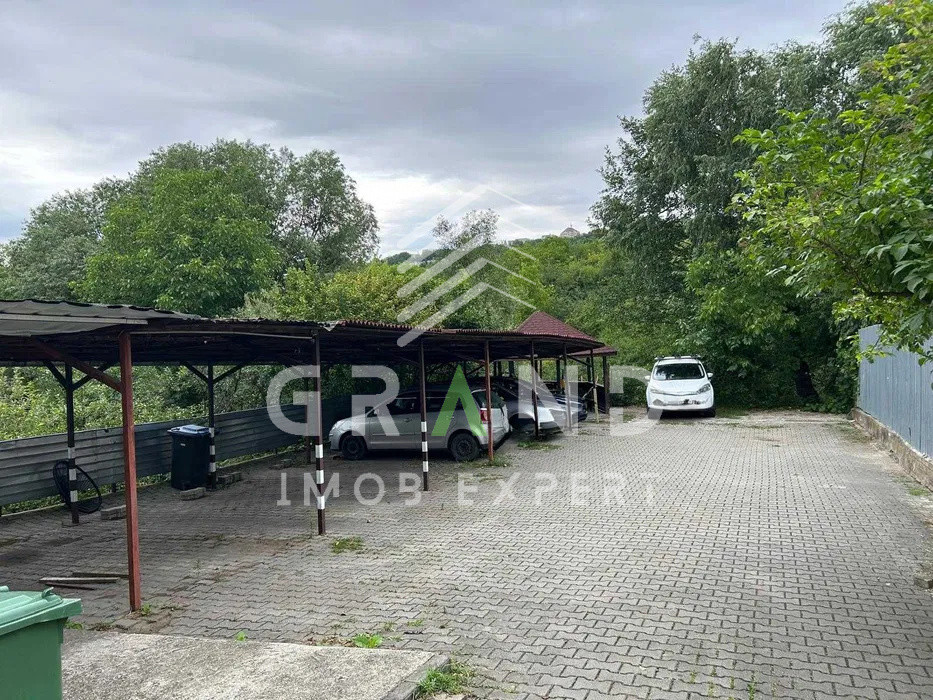 Apartament Generos 110 mp, 4 Camere, curte comuna cu parcare-Str.Campului, Cluj