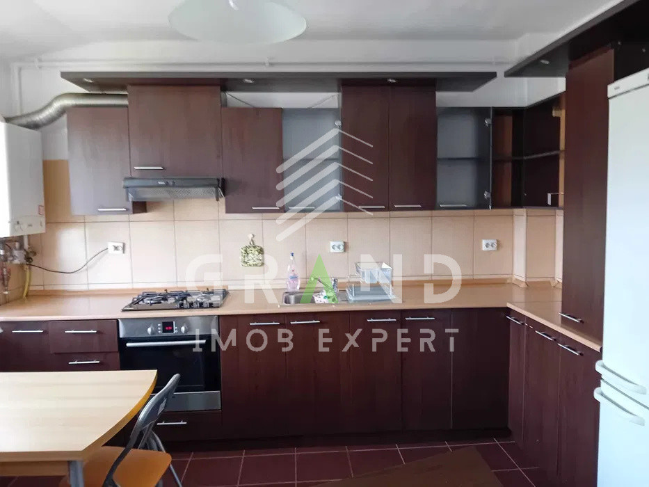 Ap 2 camere, BALCON, PARCARE, zona Manastur/Campului
