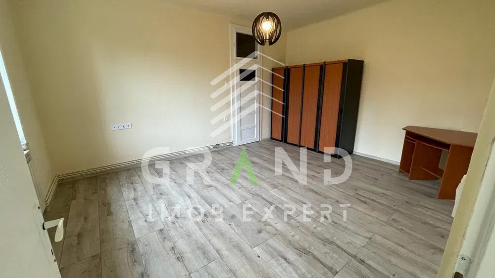 Ap 2 camere DECOMANDAT, CURTE INTERIOARA, PARCARE, PET-FRIENDLY, zona Centru