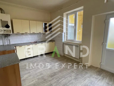 Ap 2 camere DECOMANDAT, CURTE INTERIOARA, PARCARE, PET-FRIENDLY, zona Centru