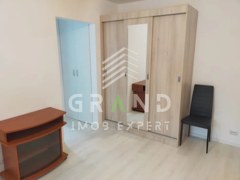 Ap 2 camere, PARCARE, zona Manastur