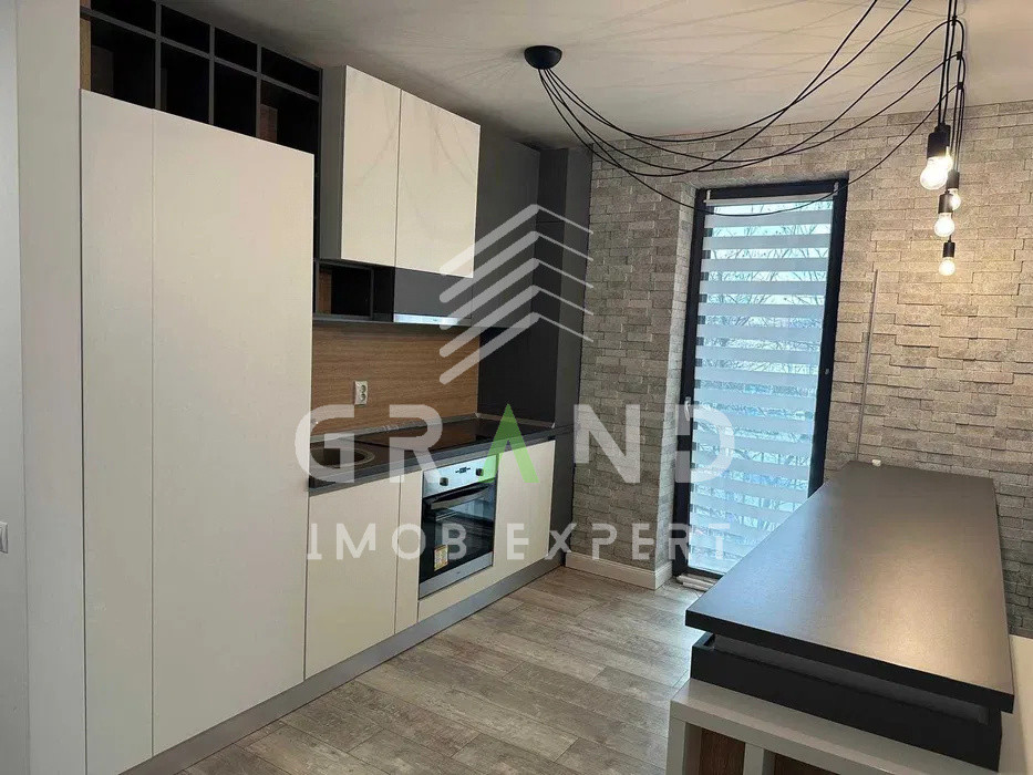 Ap 3 camere/ 2 BALCOANE / PARCARE SUBTERANA / zona Gheorgheni