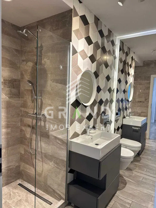 Ap 3 camere/ 2 BALCOANE / PARCARE SUBTERANA / zona Gheorgheni
