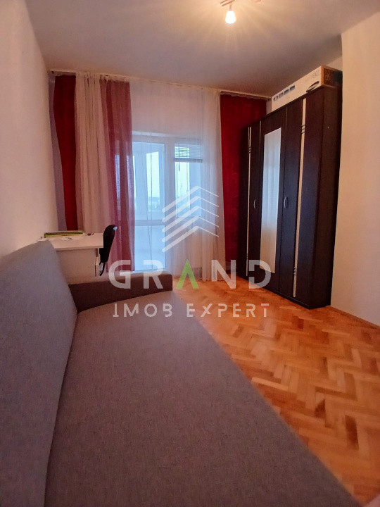 Ap 3 camere,3 BALCOANE,Zona Manastur/Bucegi
