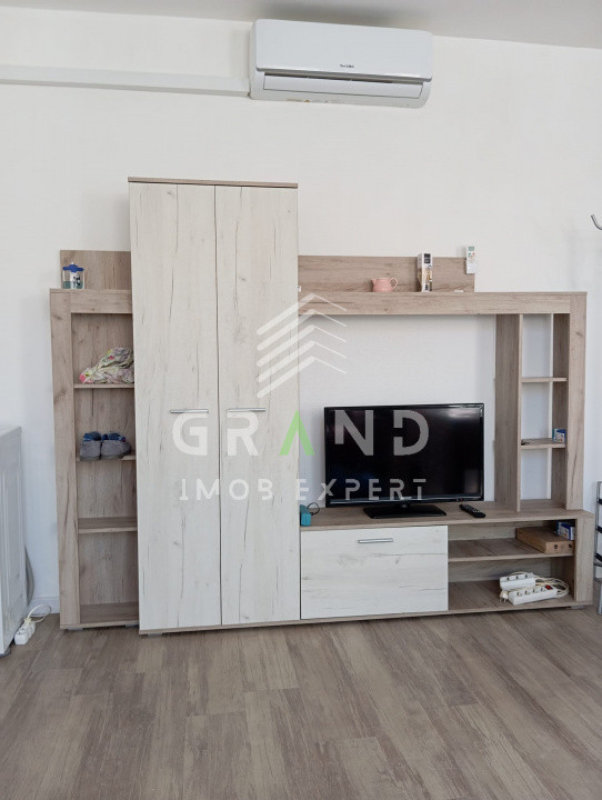 Apartament 2 camere la mansardă · Aer condiționat · Stradă liniștită în Florești