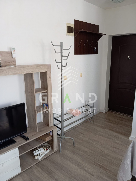 Apartament 2 camere la mansardă · Aer condiționat · Stradă liniștită în Florești