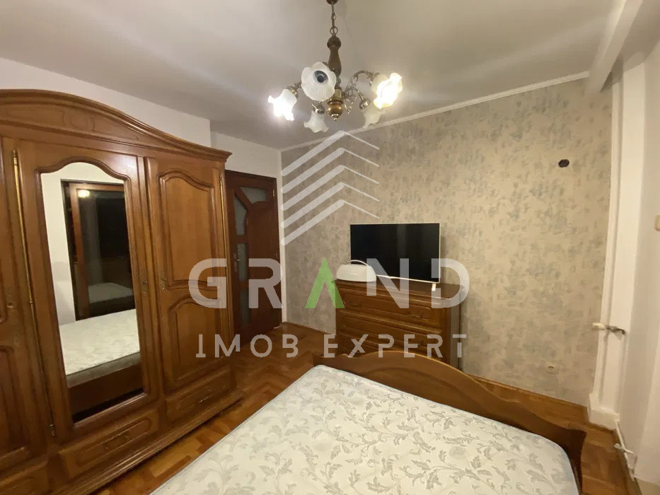 Cameră Decomandată în Apartament Compartimentat cu 4 camere in cartier– Mărăști