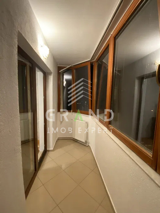 Cameră Decomandată în Apartament Compartimentat cu 4 camere in cartier– Mărăști
