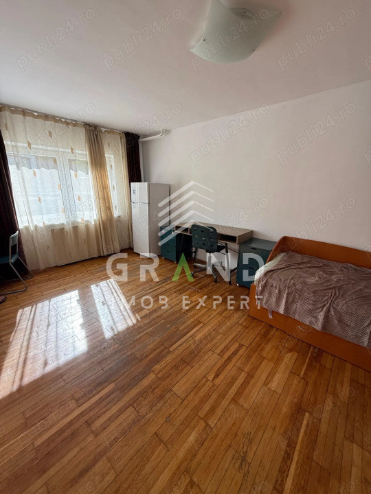GARSONIERA ECONOMA, PARCARE, zona Zorilor