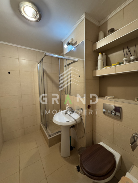 Cameră de închiriat | UMF | Str. Louis Pasteur / intersecție cu str. Viilor