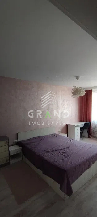 Chirie: Apartament 3 camere (68 mp) – Florești, parcare inclusă, complet mobilat