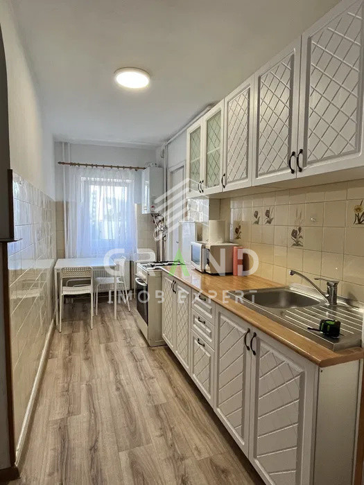 Ap 2 camere DECOMANDAT, BALCON, zona Manastur