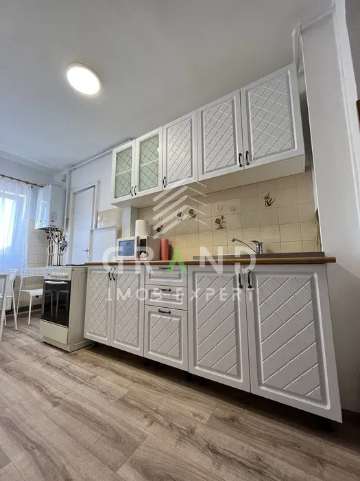 Ap 2 camere DECOMANDAT, BALCON, zona Manastur