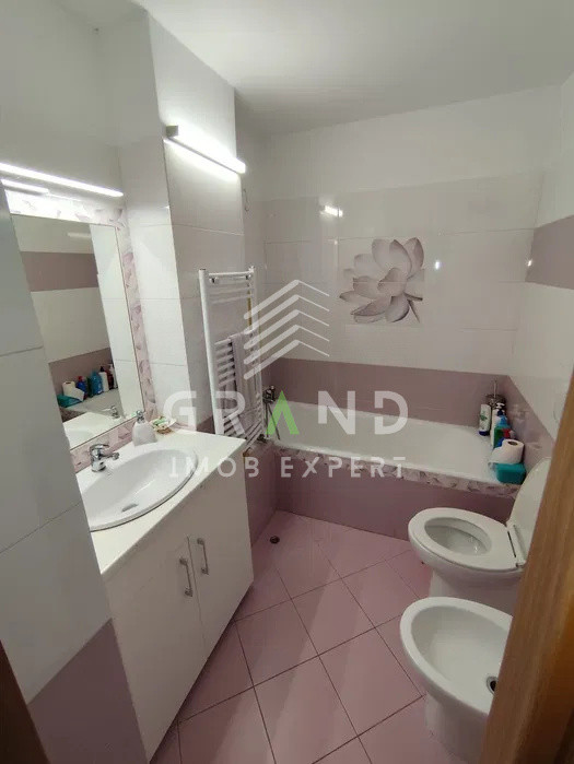 Grigorescu: chirie apartament 2 camere + balcon-etaj intermediar, zona linistita