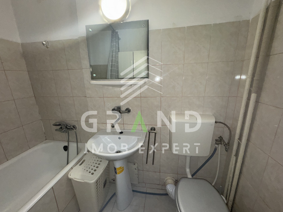 Garsoniera | BALCON | CENTRALA PROPRIE | PARCARE | Manastur/Mehedinti