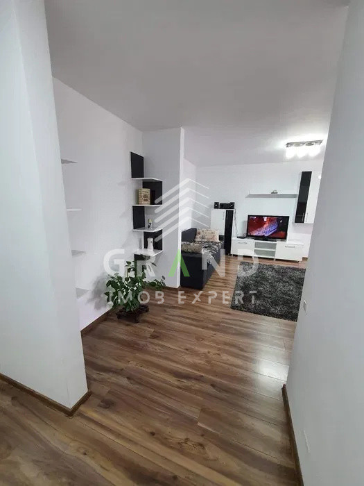 Ap 2 camere, BALCON, PARCARE SUBTERANA, zona Vivo