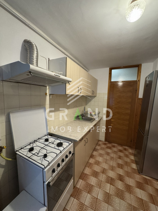 Ap 3 camere | 3 BALCOANE | PARCARE | Zona P-ta Cipariu/NICOLAE TITULESCU