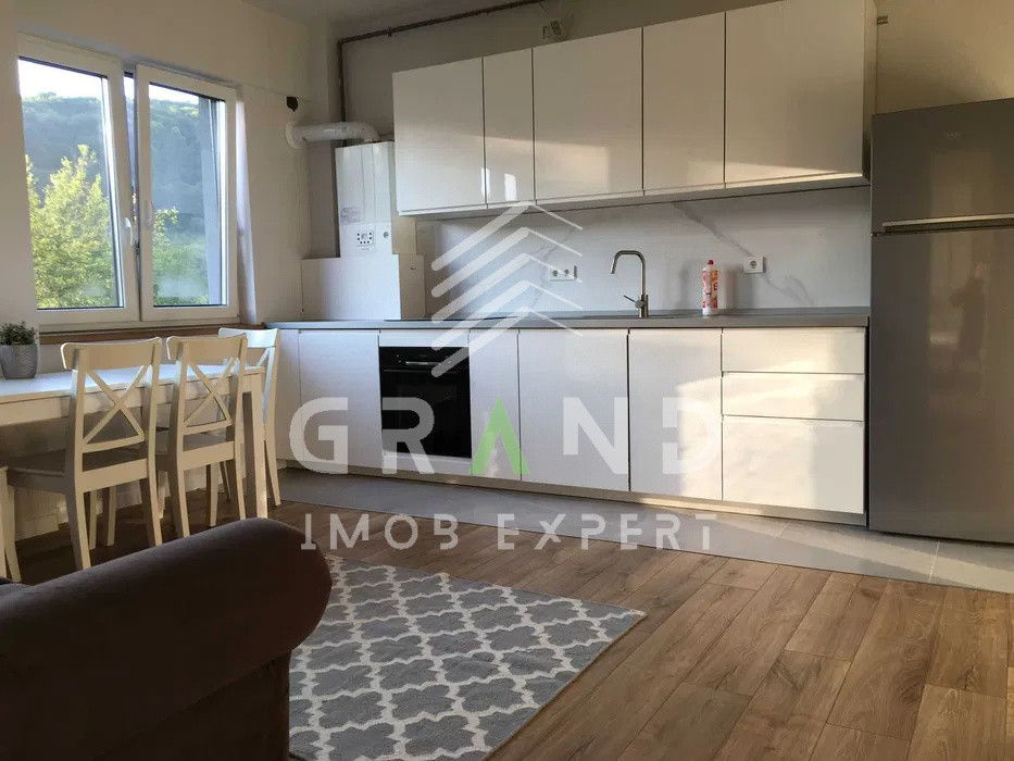 Închiriere Apartament Modern cu parcare lângă Roata Făget,cu vedere spre padure