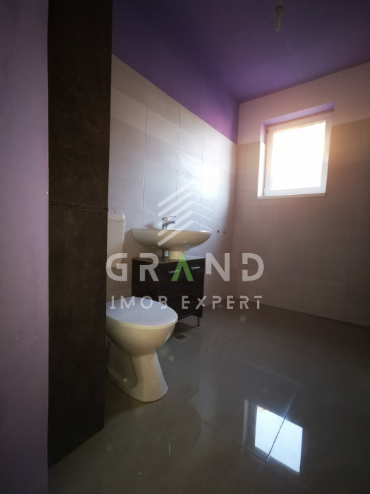 Apartament modern de vanzare, finisat, nemobilat, fara parcare,Etaj 1, Floresti