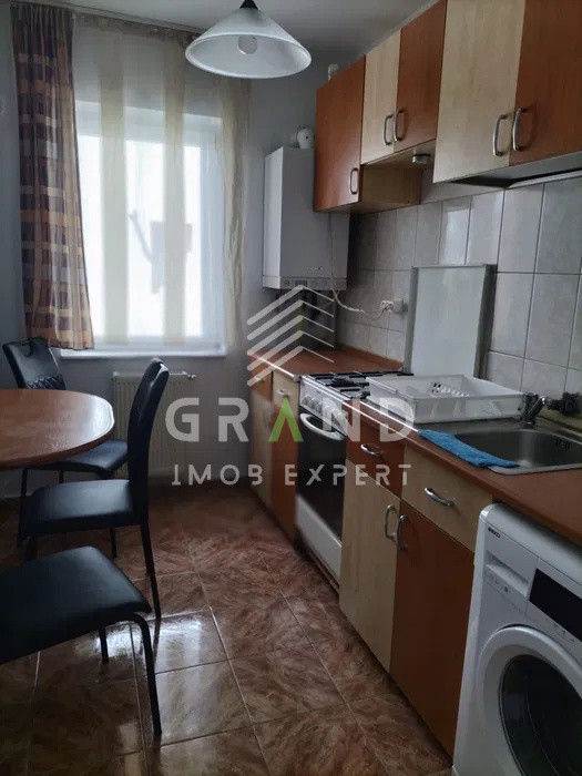 Ap 2 camere DECOMANDAT, BALCON, PARCARE, zona Intre Lacuri