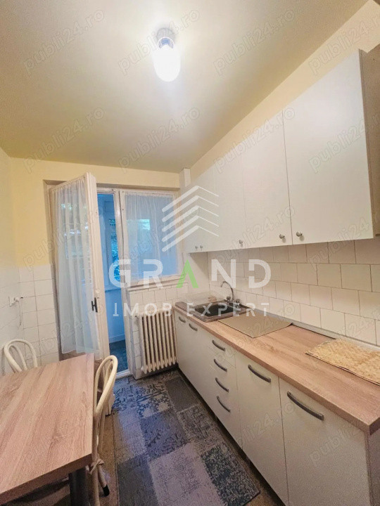 Ap 2 camere RENOVAT, BALCON, zona Semicentral/Polivalenta