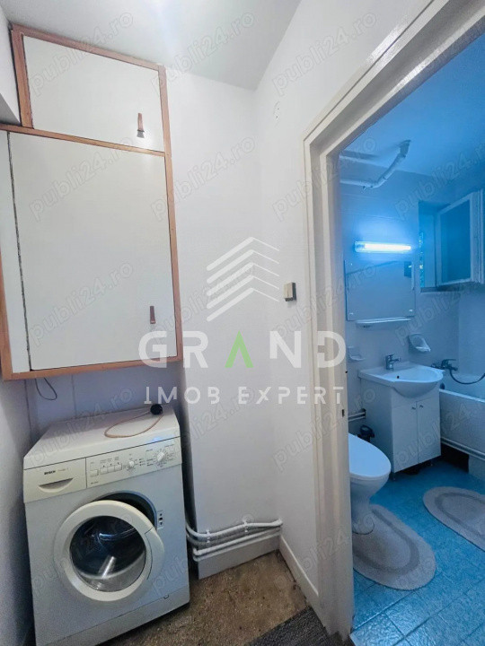 Ap 2 camere RENOVAT, BALCON, zona Semicentral/Polivalenta