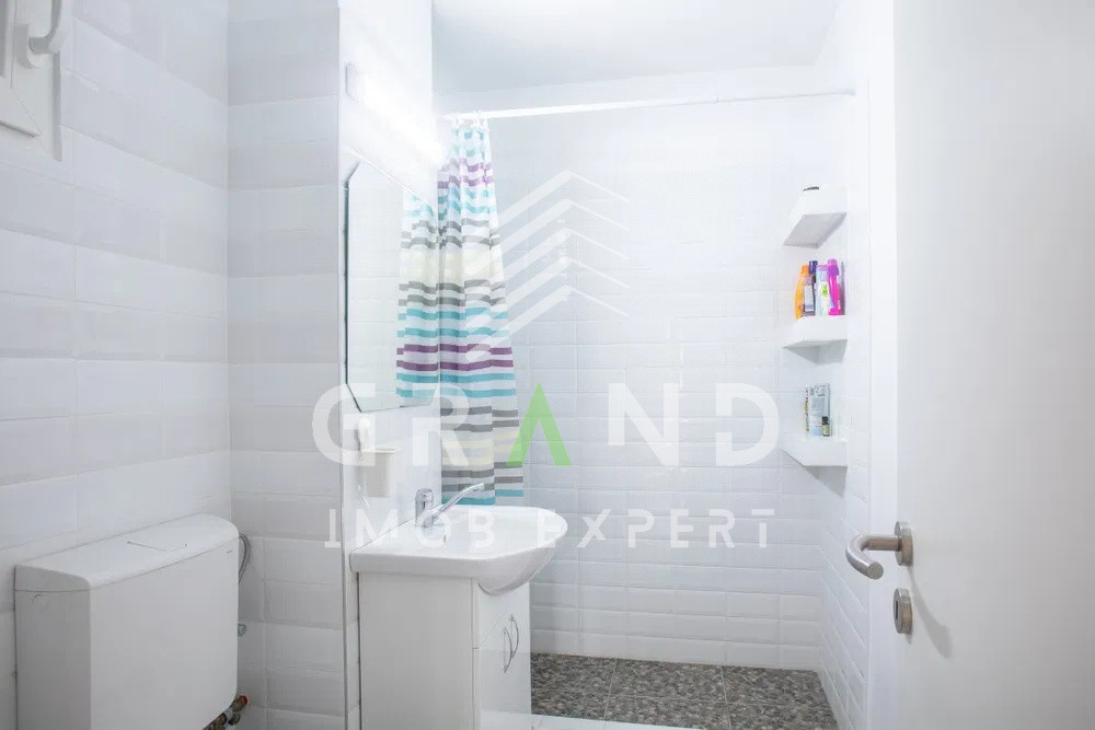 Apartament spatios de inchiriat- 3 camere, două balcoane, mobilat,dotări moderne