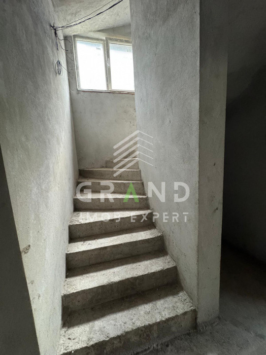 Casă de vanzare spațioasă, semifinisată, Someșeni – aproape de Leroy Merlin