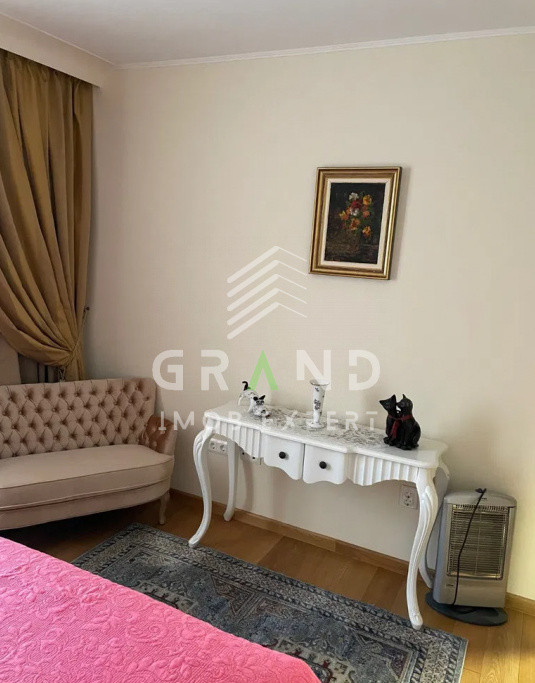 Apartament de inchiriat, confortabil, cu 2 camere–Zorilor, et.1,finisaje premium